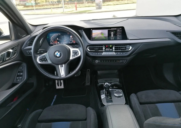 BMW Seria 1 cena 119000 przebieg: 165000, rok produkcji 2019 z Świdnica małe 781